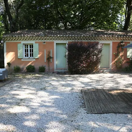 Le Pavillon -