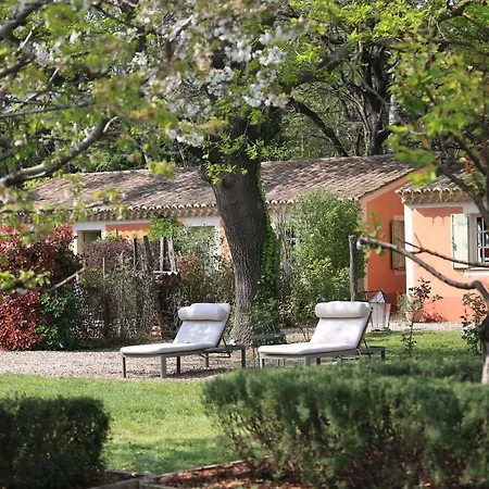 Le Pavillon - Bed & Breakfast Vedène